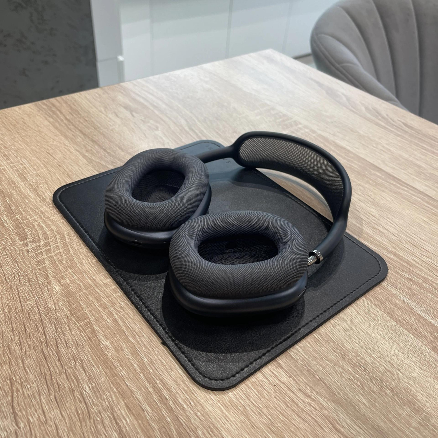 Apple AirPods Type-C Темная ночь — фото 2