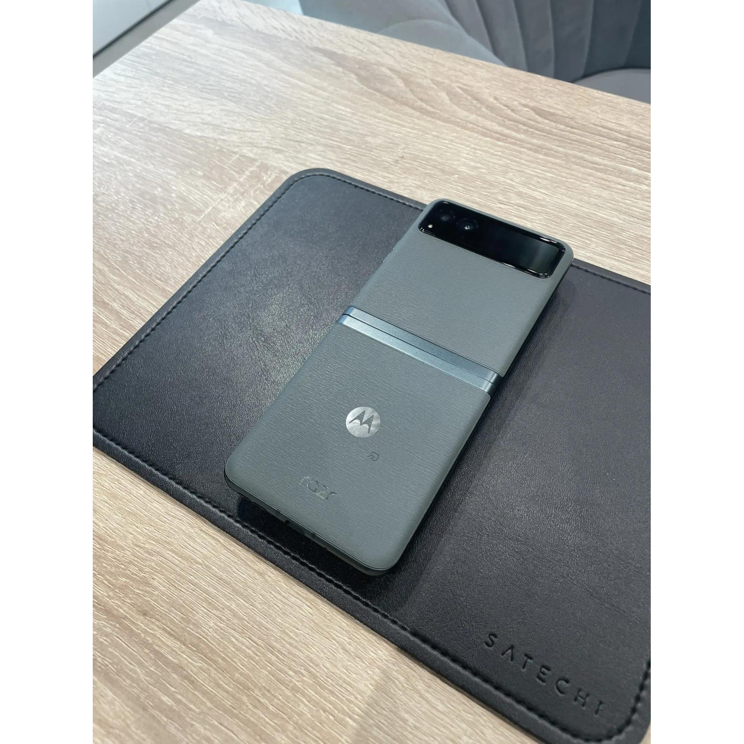 Motorola Razr 40s, 256 Гб, Зеленый