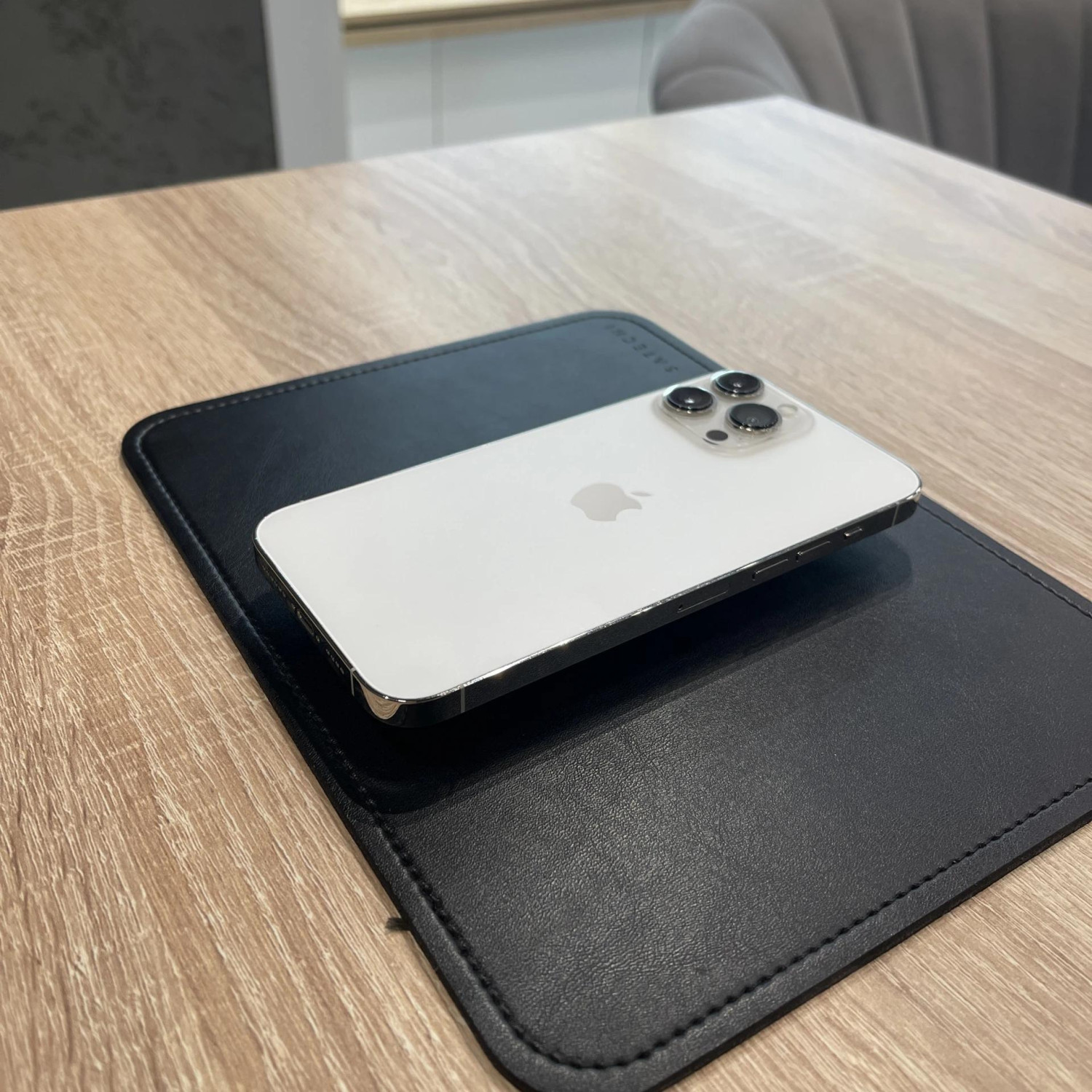 Apple iPhone 13 Pro Max 256Gb Silver (Серебристый) 