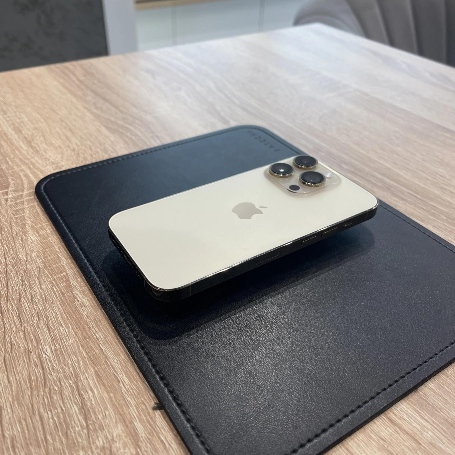 Apple iPhone 14 Pro 128Gb Gold(Золотой)