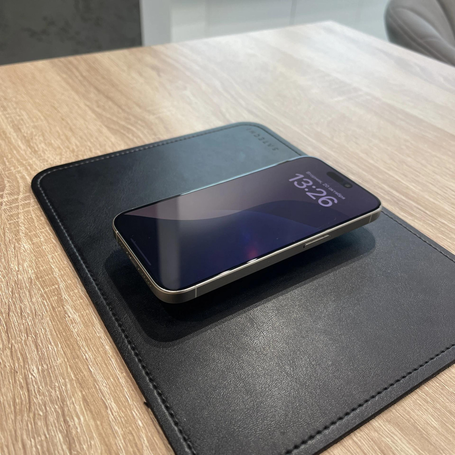Apple iPhone 15 Pro 256 ГБ, «Титановый белый» — фото 2