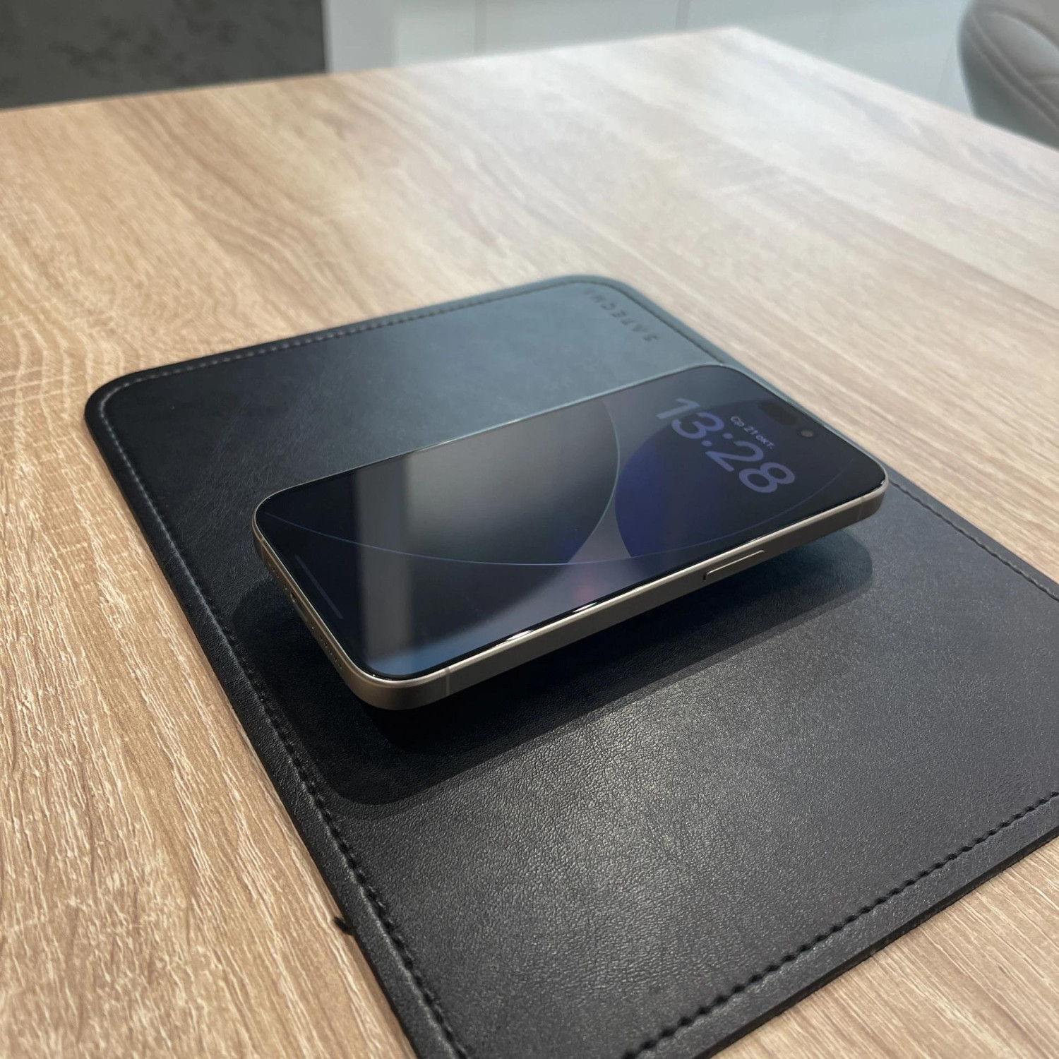 Apple iPhone 15 Pro 128Gb  Natural Titanium ( Натуральный титан) — фото 2