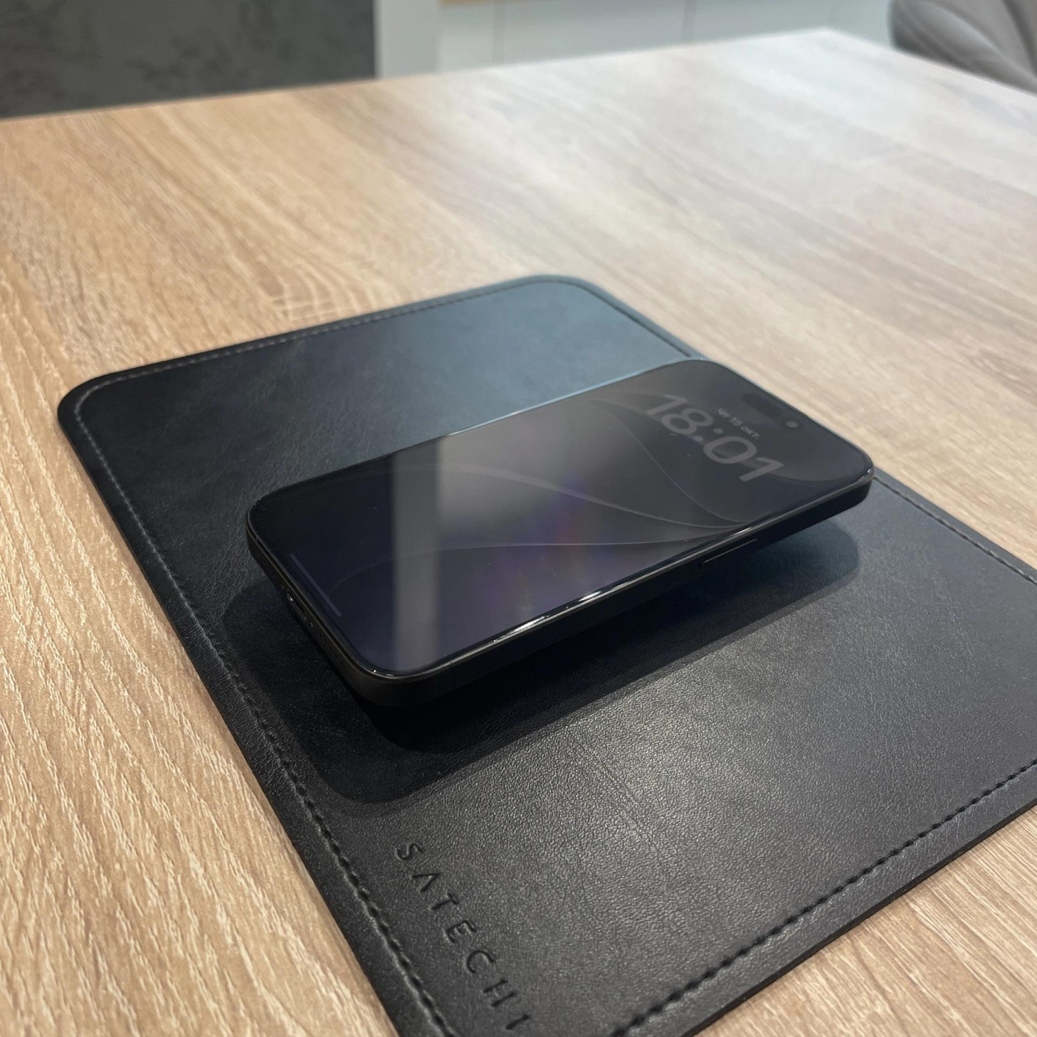 Apple iPhone 15 Pro 256 ГБ Black Titanium — фото 2