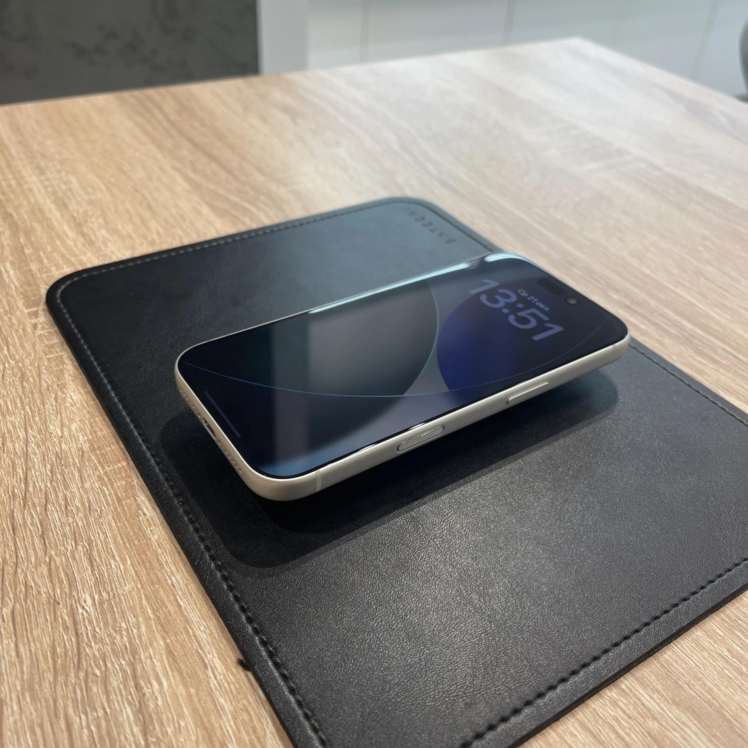 Apple iPhone 17 Pro 256 ГБ eSIM + nano SIM Cеребристый — фото 2