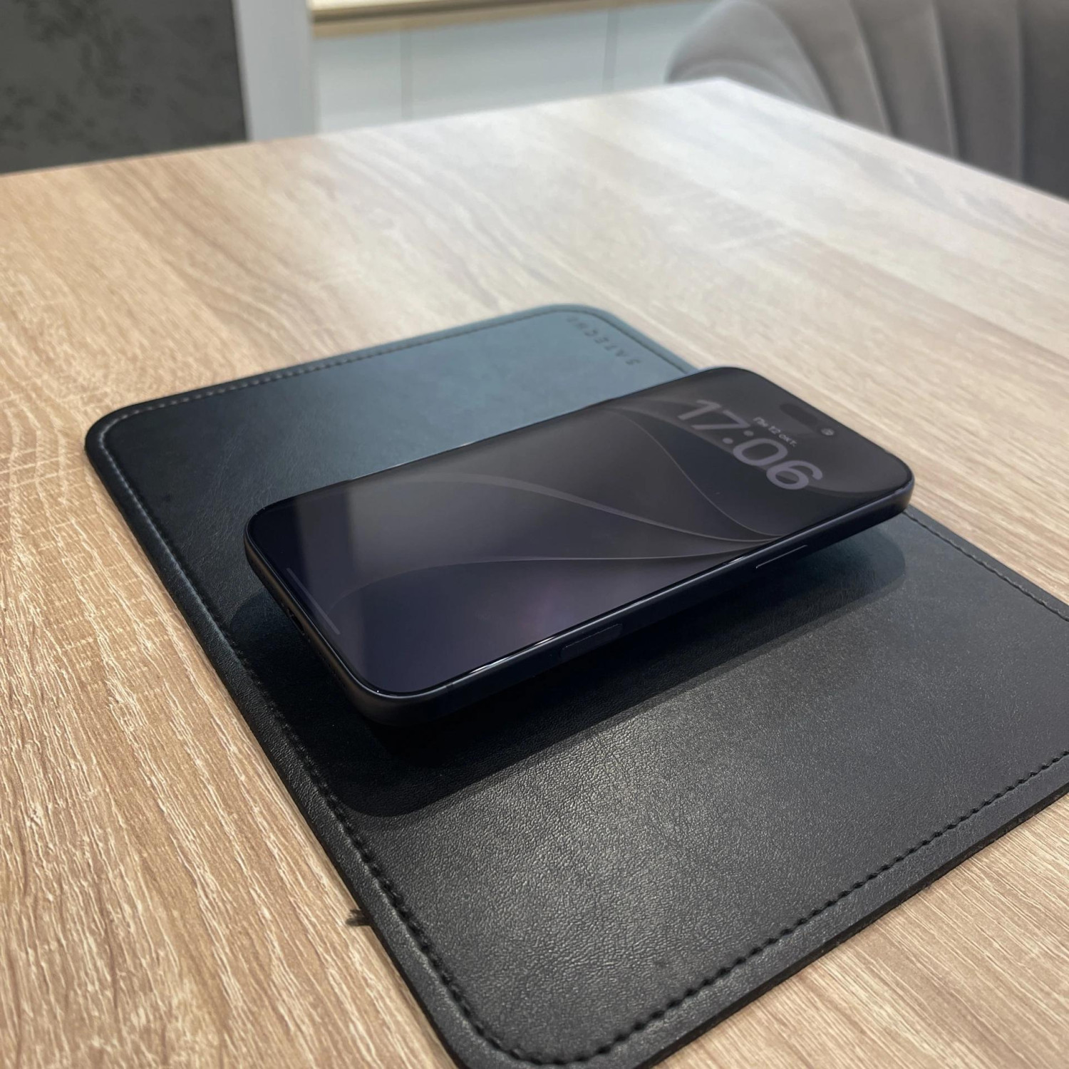 Apple iPhone 17 Pro Max 256 ГБ (eSIM) «Темно-синий» — фото 2
