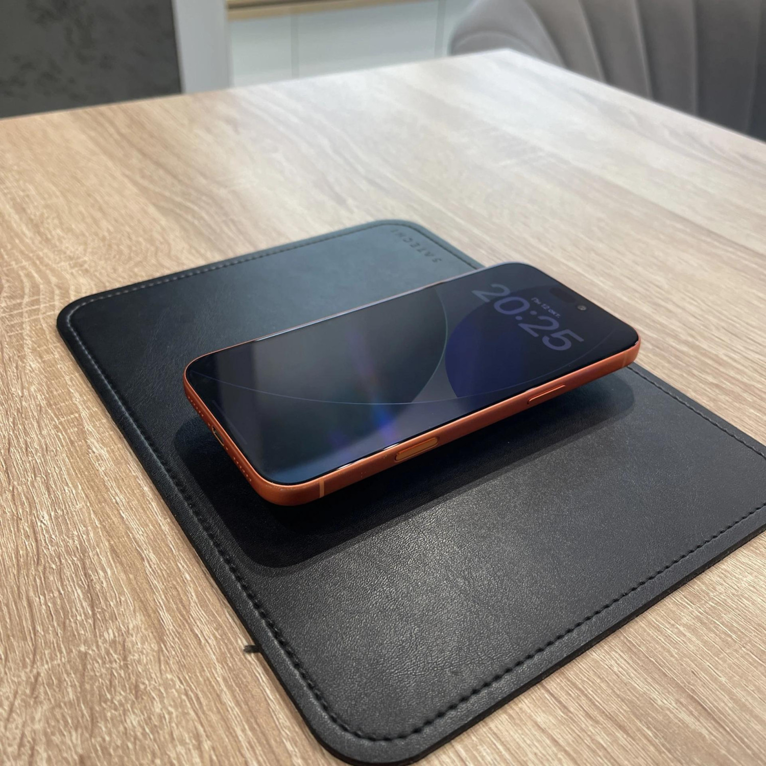 Apple iPhone 17 Pro Max 256 ГБ (eSIM + nano SIM) «Оранжевый» — фото 2