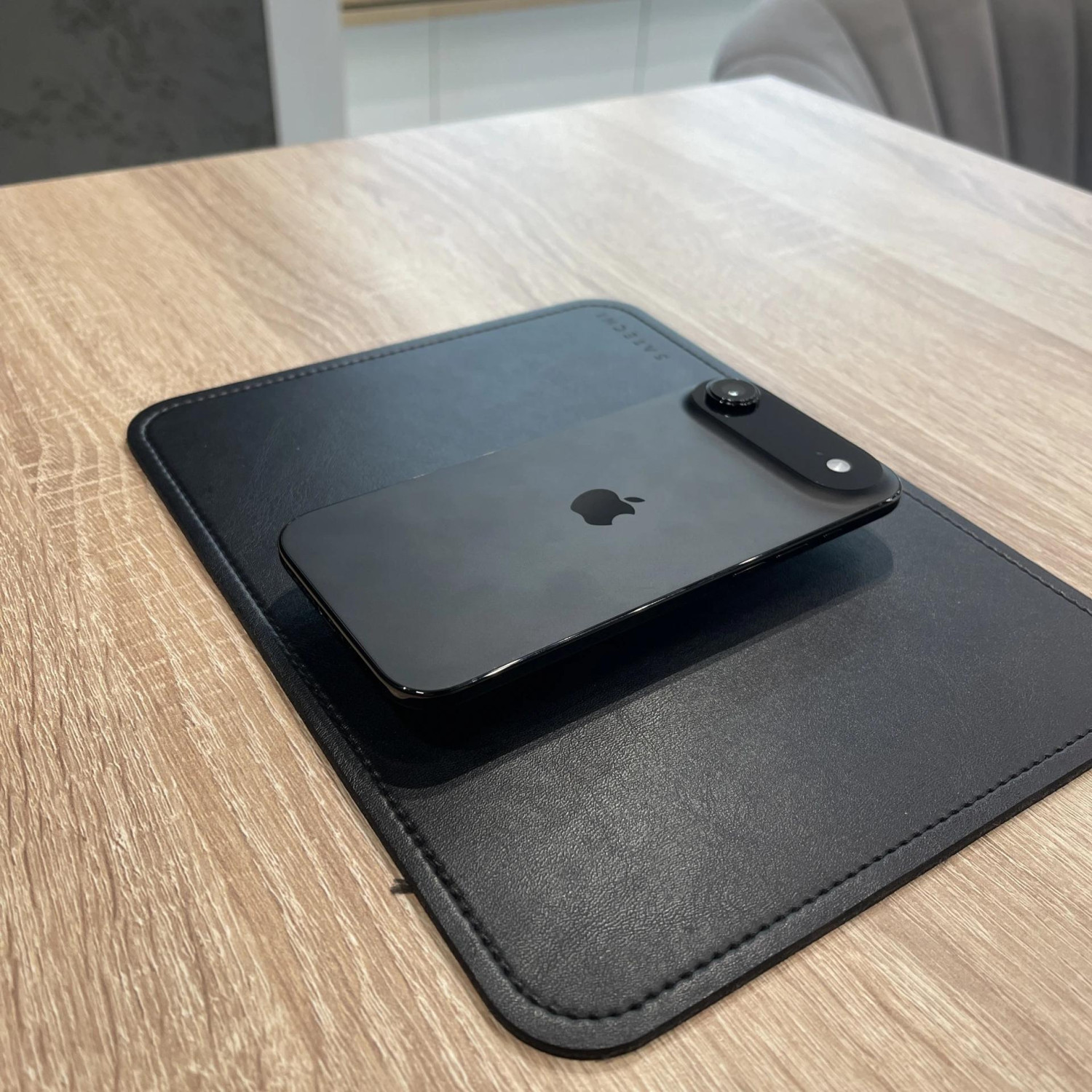 Apple iPhone Air 256 ГБ (eSim) «Космический черный»