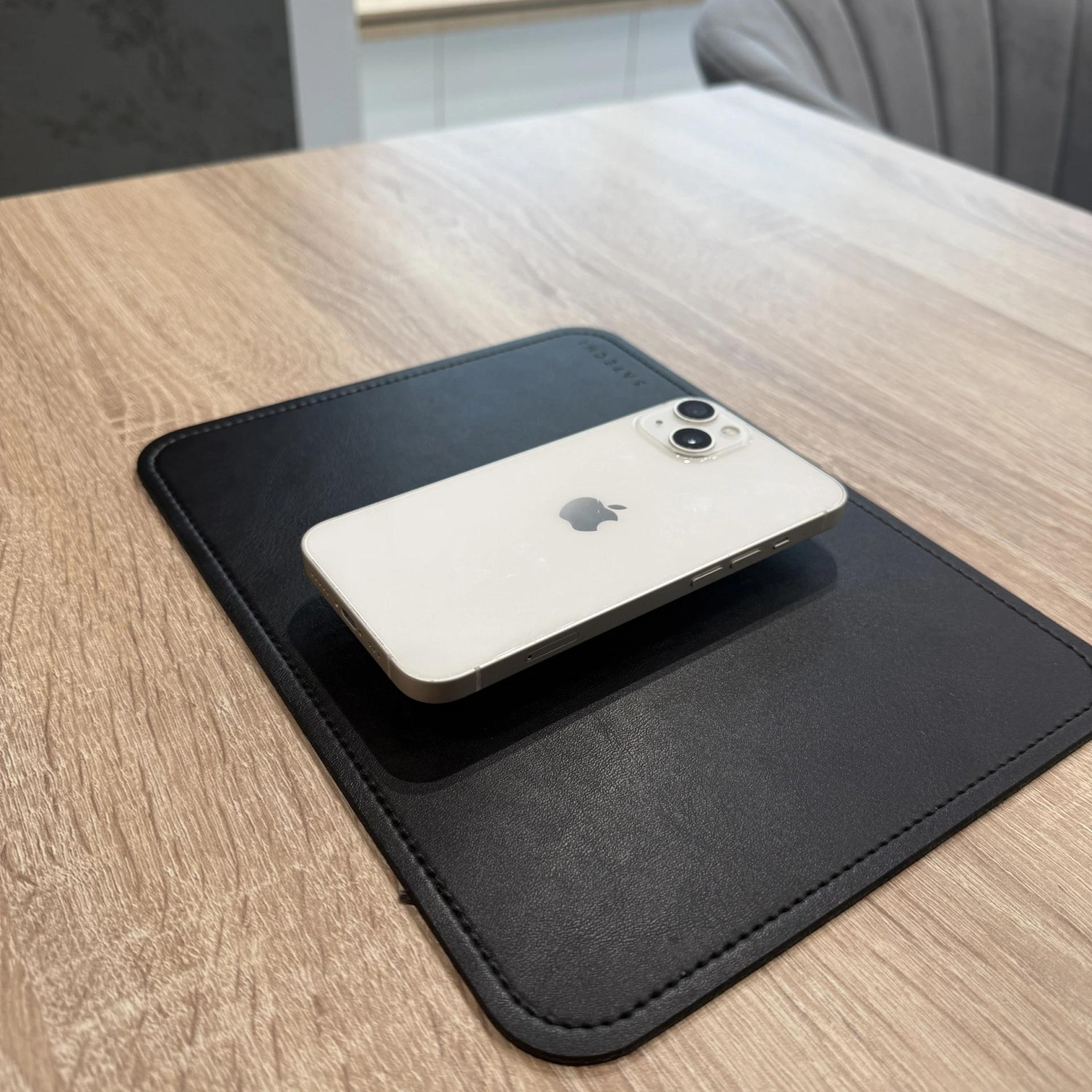 Apple iPhone 13 128Gb Starlight (Сияющая звезда)