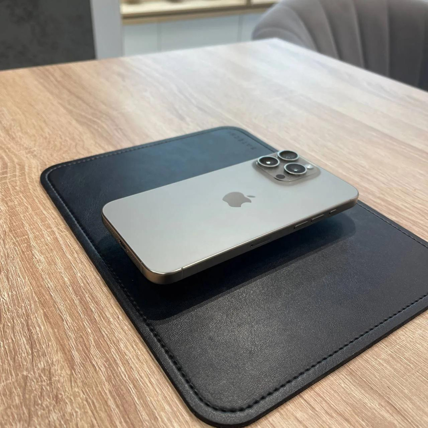 Apple iPhone 15 Pro Max 256Gb Natural Titanium (Натуральный титан)