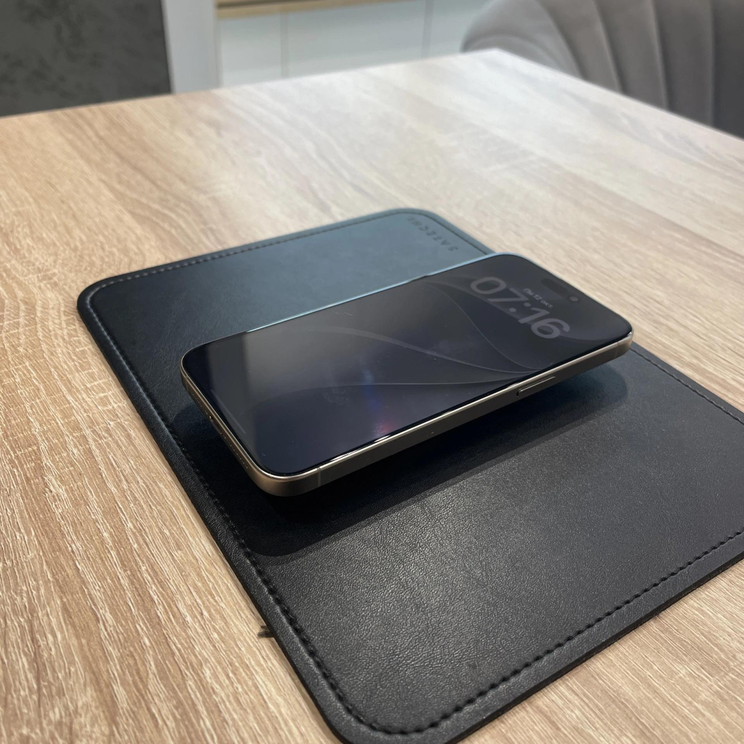 Apple iPhone 15 Pro Max 256Gb Natural Titanium (Натуральный титан) — фото 2