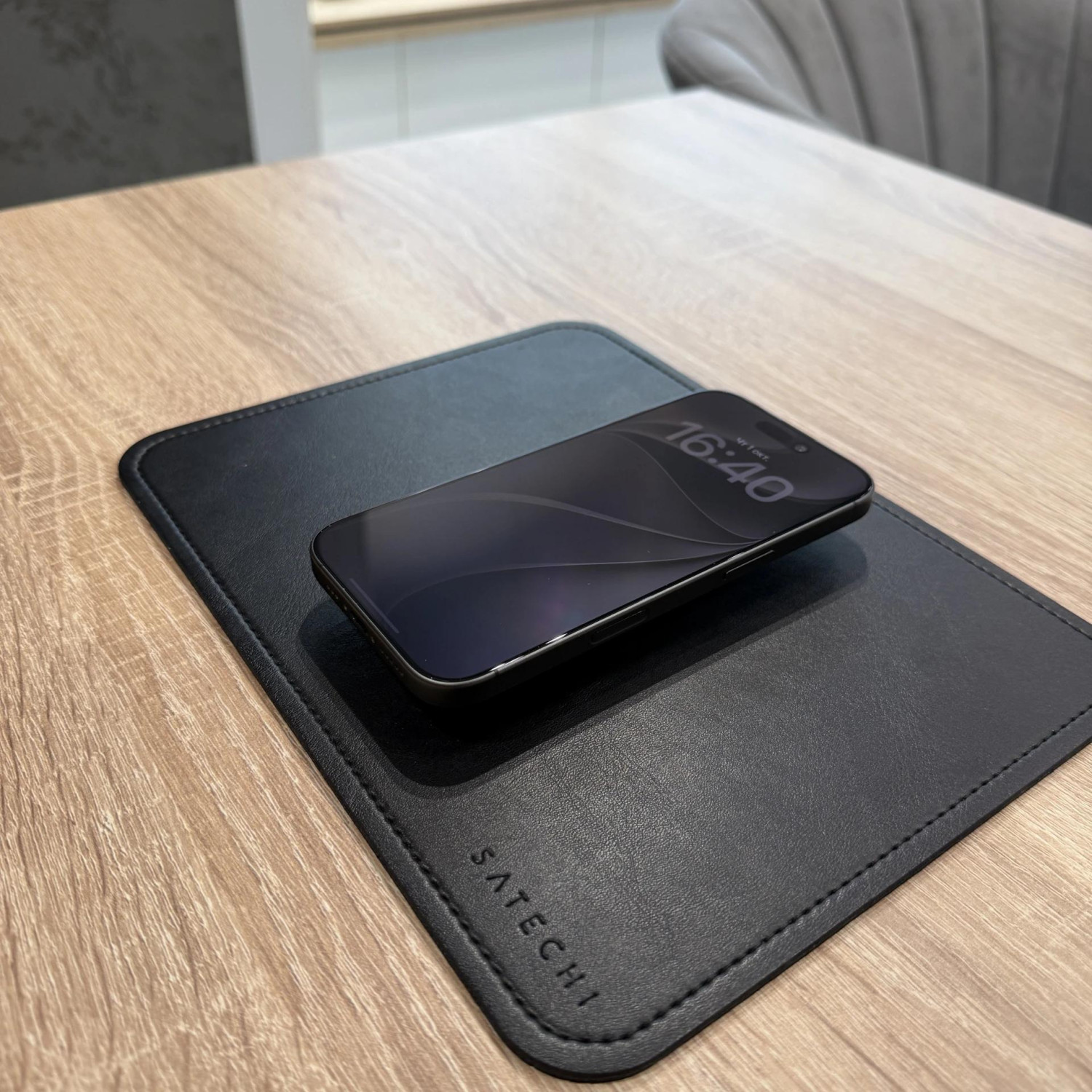 Apple iPhone 17 256 ГБ (eSIM + nano SIM) Черный — фото 2